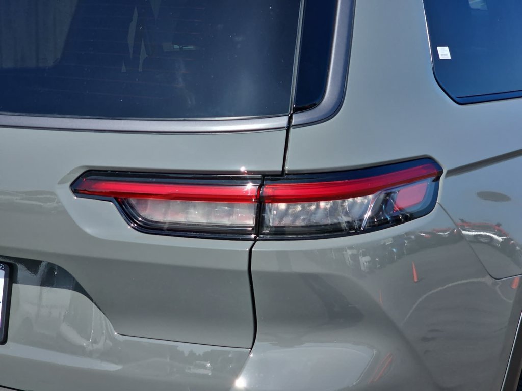 New 2027 Jeep Grand Cherokee L 4WD image 39