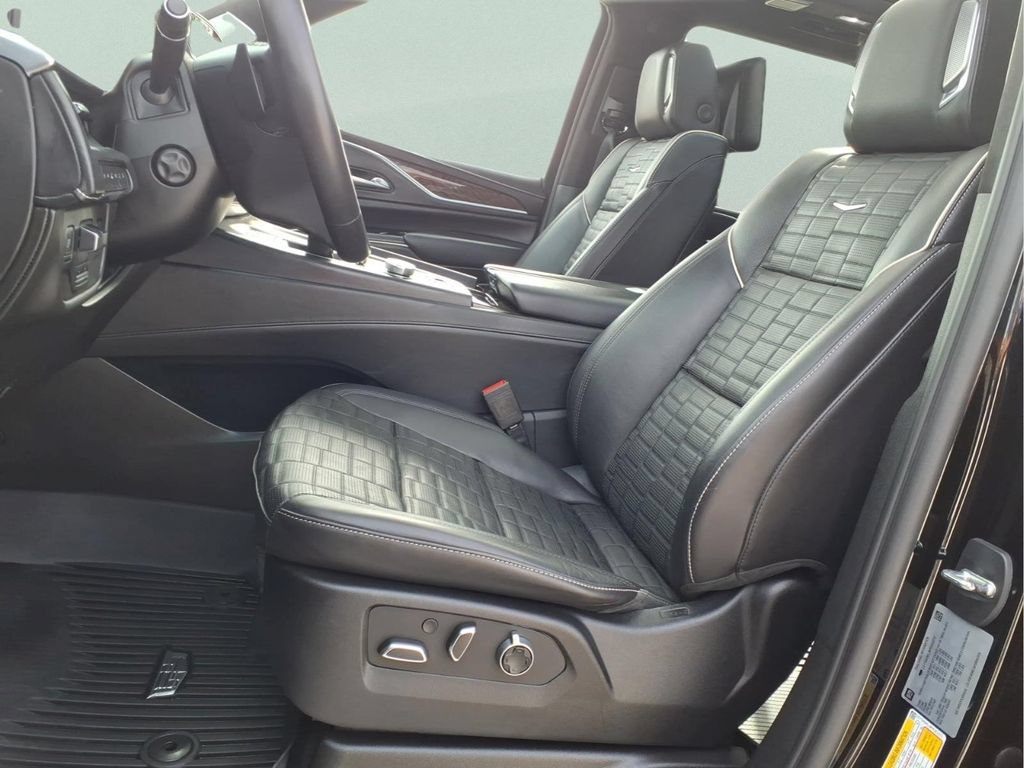 Used 2023 Cadillac Escalade Premium Luxury Platinum AWD/4WD image 12