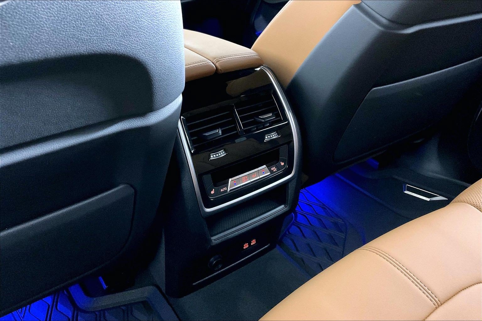 Certified 2026 BMW X5 xDrive40i w/ M Sport Package AWD/4WD image 34