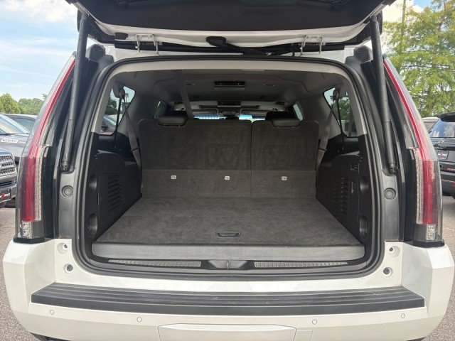 Used 2016 Cadillac Escalade ESV Premium AWD/4WD image 17