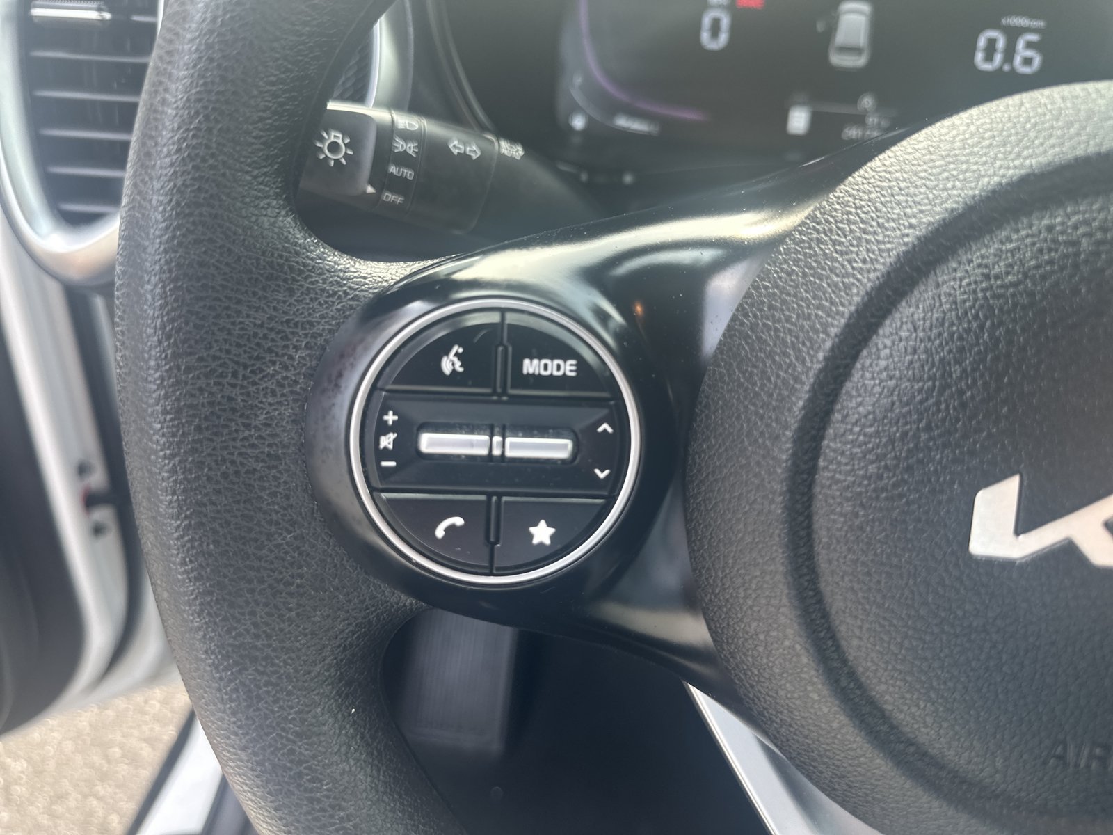Used 2024 Kia Soul LX FWD image 13