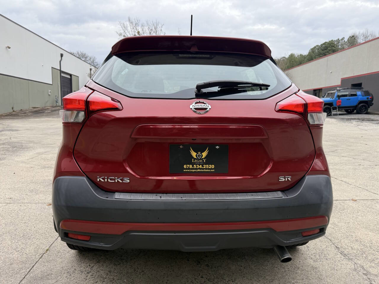 Used 2019 Nissan Kicks SR w/ Exterior Package image 5