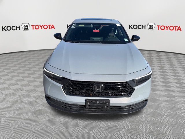 Used 2025 Honda Accord Sport image 2