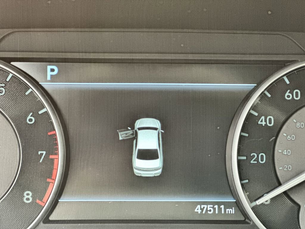 Used 2021 Genesis G90 5.0 Ultimate image 4