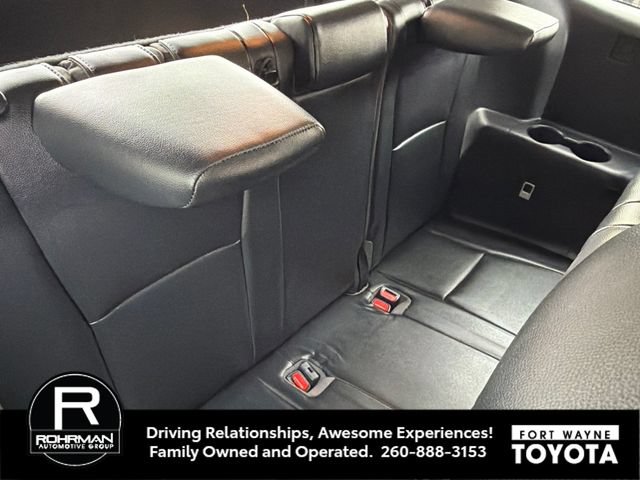 Used 2022 Toyota Highlander XLE AWD/4WD image 9
