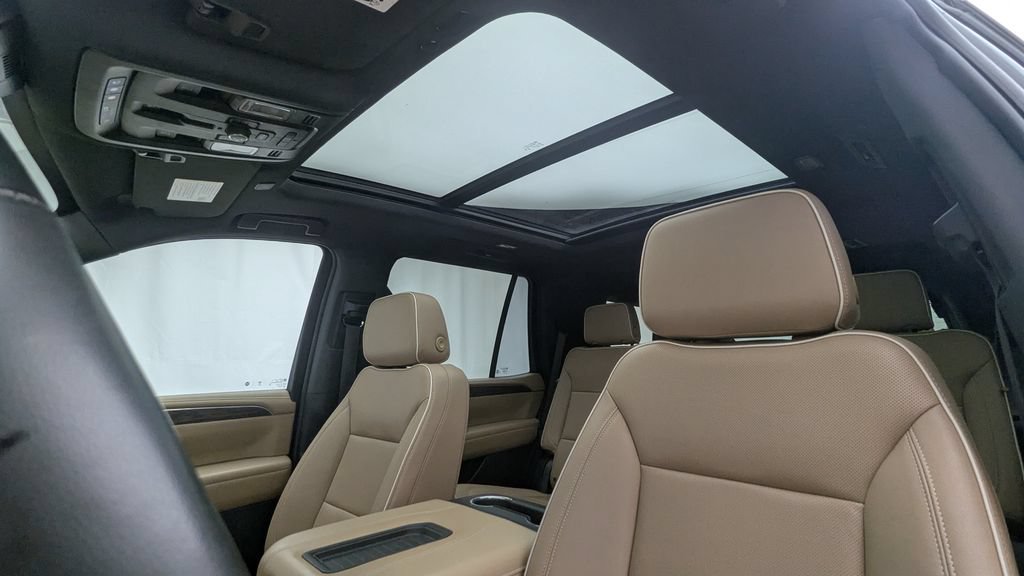 Used 2023 Chevrolet Tahoe Premier w/ Premium Package 2 AWD/4WD image 29