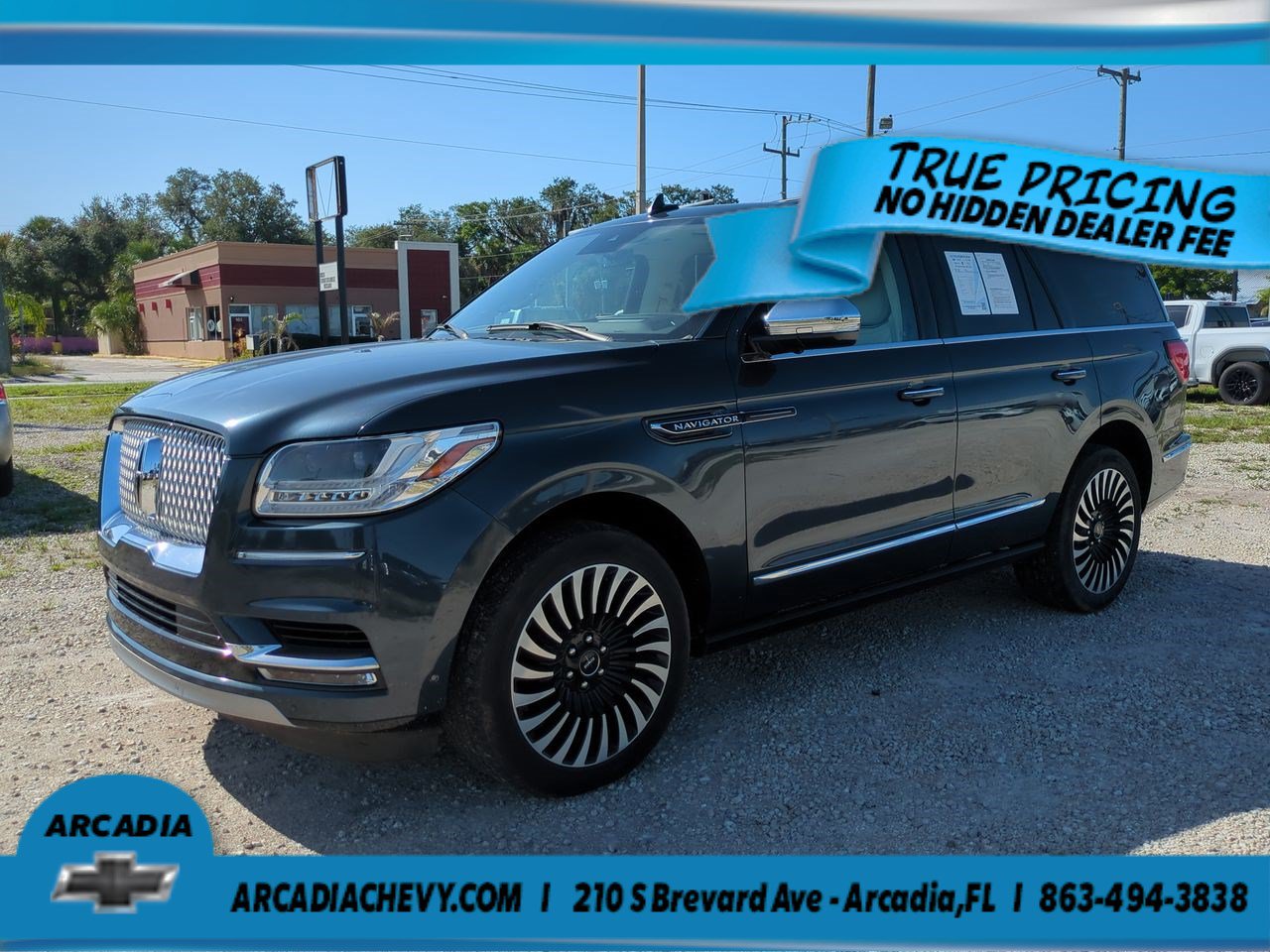 Used 2021 Lincoln Navigator Black Label w/ Cargo Convenience Package AWD/4WD image 8