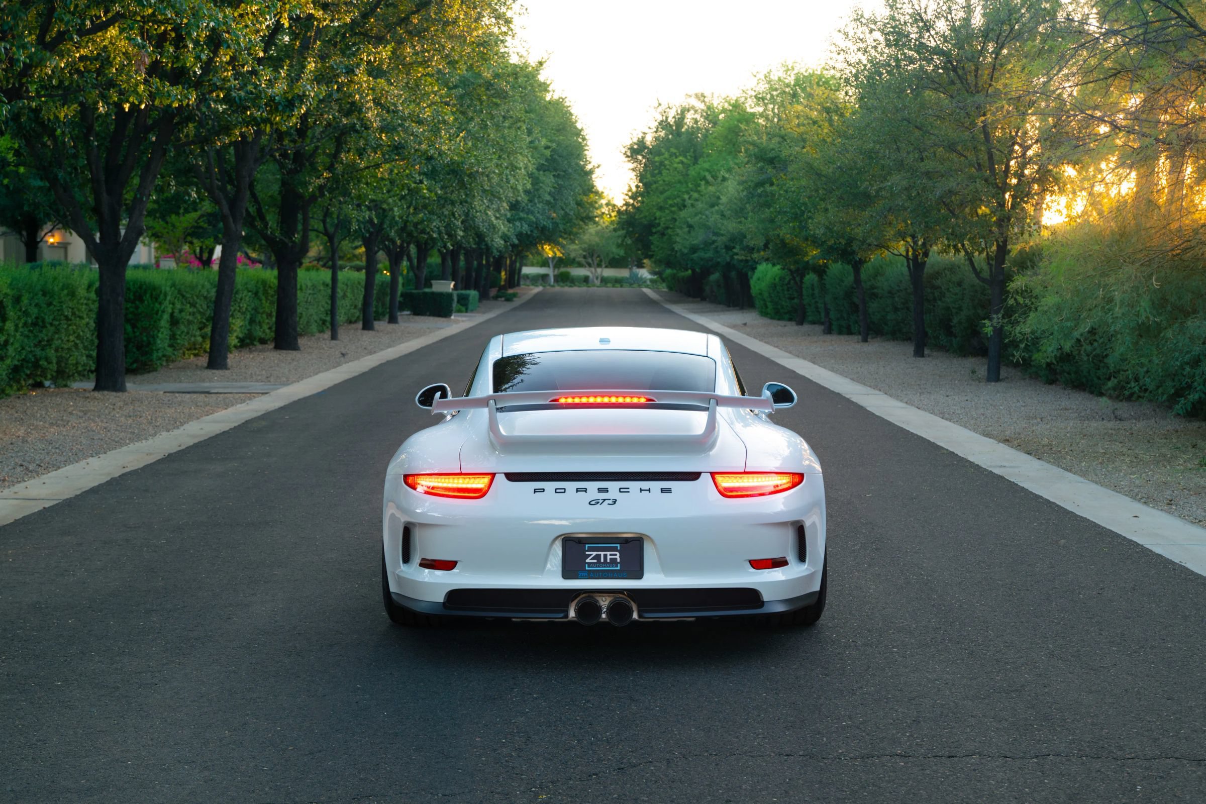 Used 2015 Porsche 911 GT3 RWD image 9