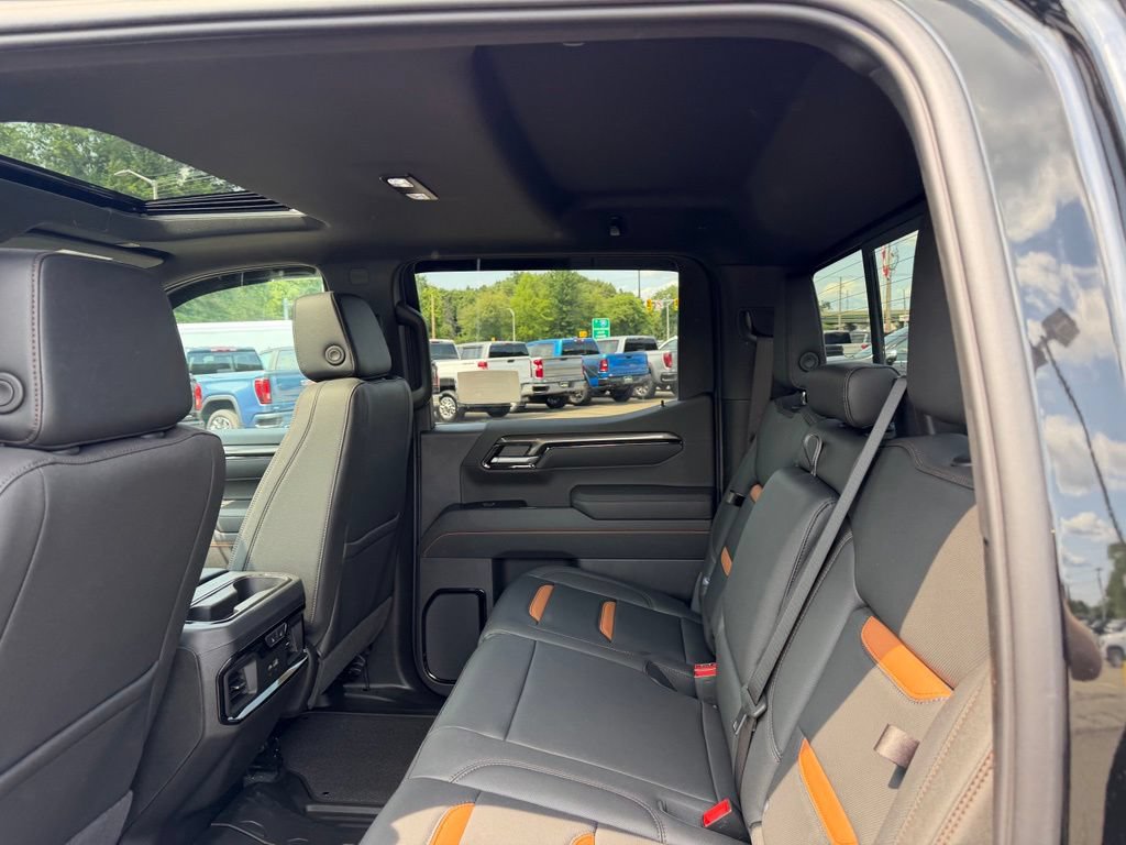 New 2026 GMC Sierra 1500 AT4 w/ Technology Package AWD/4WD image 15