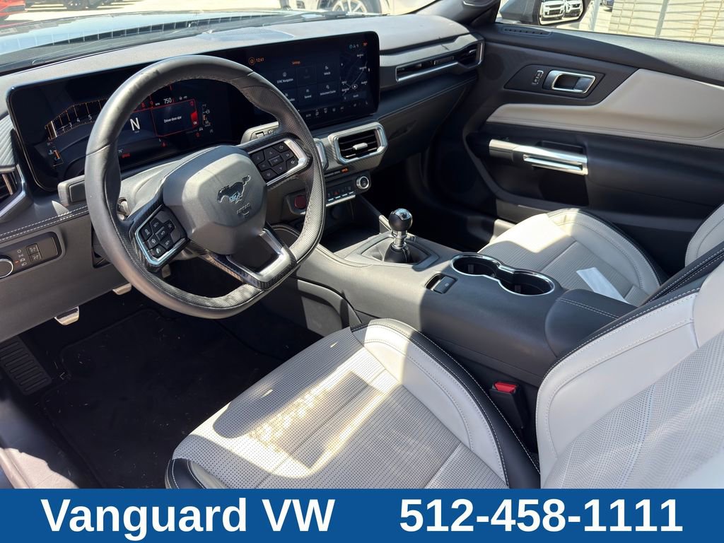 Used 2025 Ford Mustang GT Premium RWD image 13