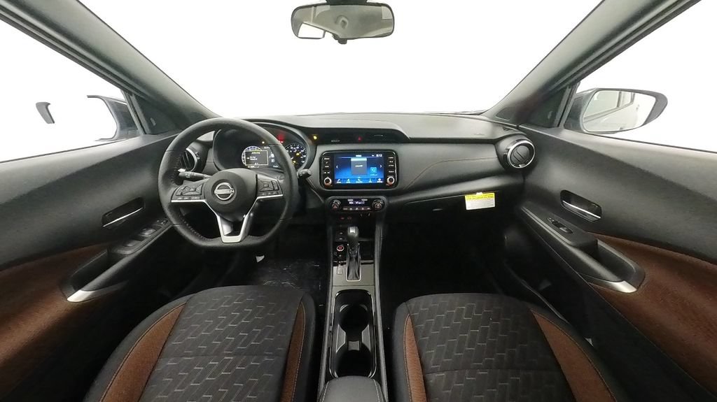 Certified 2024 Nissan Kicks SR FWD image 20