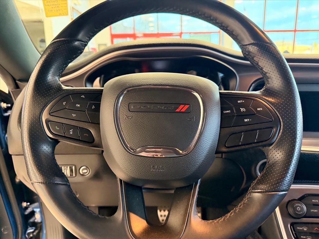 Used 2022 Dodge Challenger R/T w/ Blacktop Package image 18