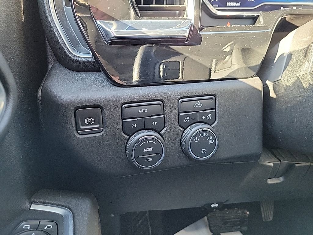 Used 2023 Chevrolet Silverado 1500 LT image 25