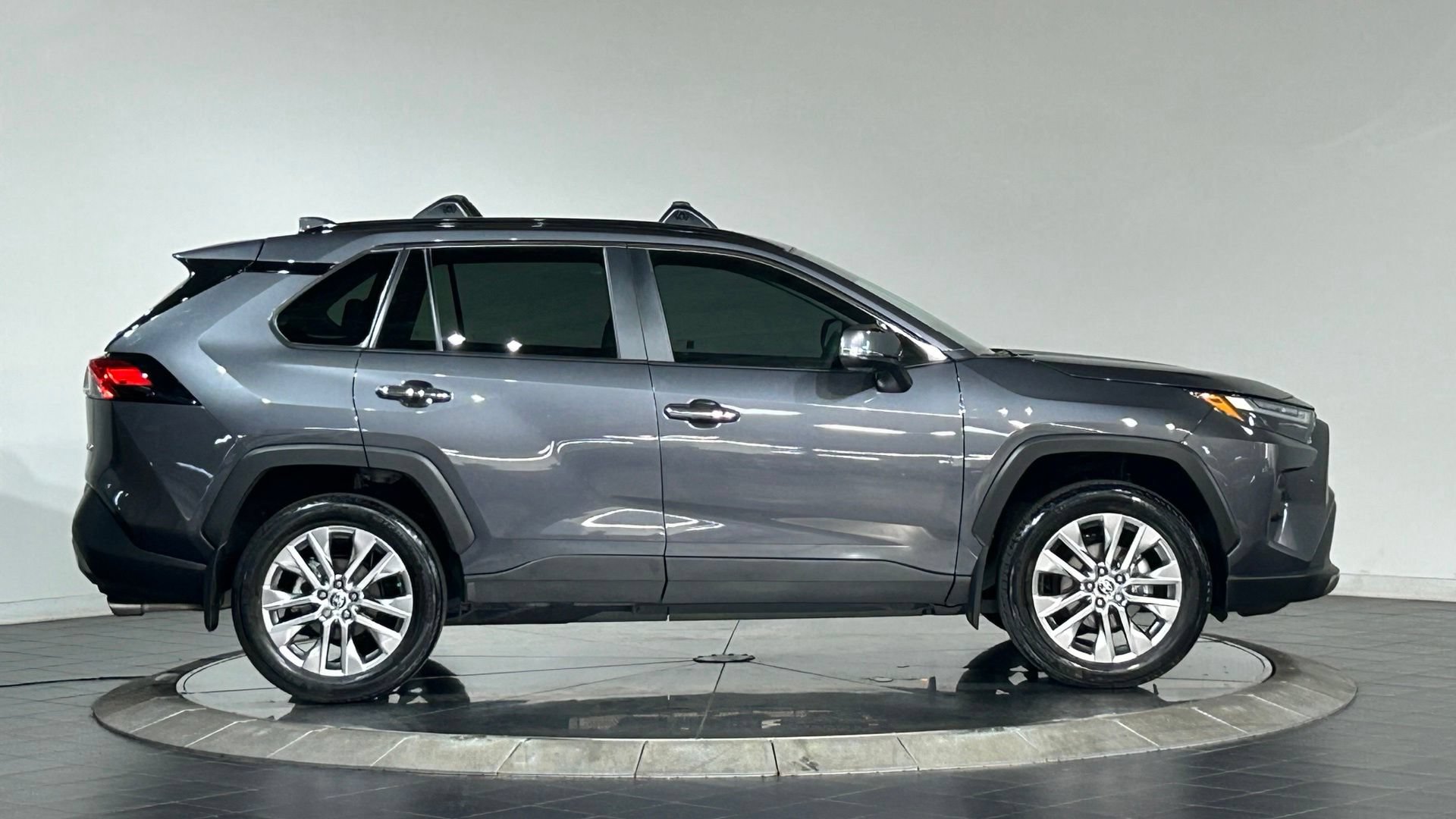 Used 2025 Toyota RAV4 Limited FWD image 11