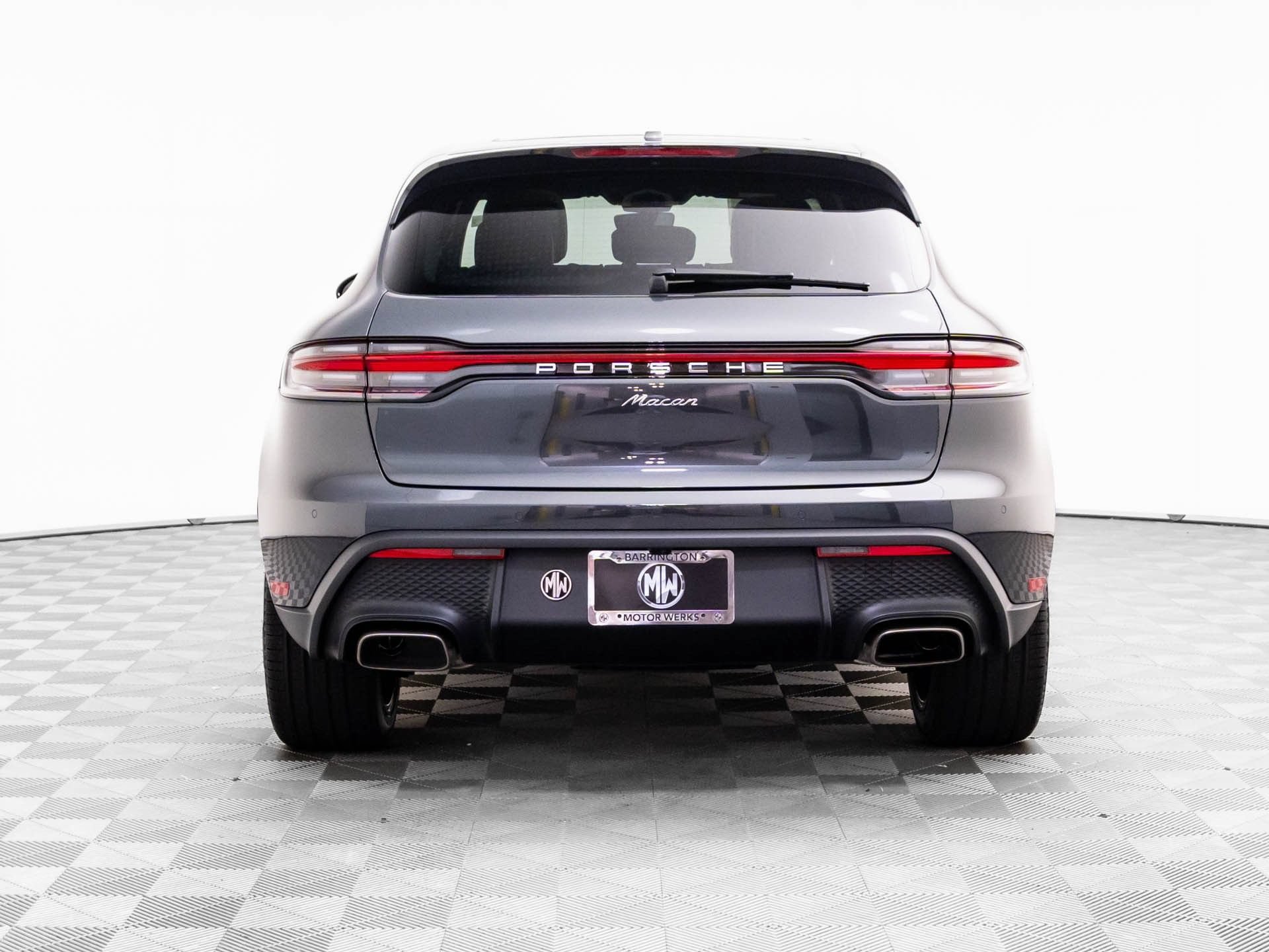 Certified 2026 Porsche Macan AWD/4WD image 10