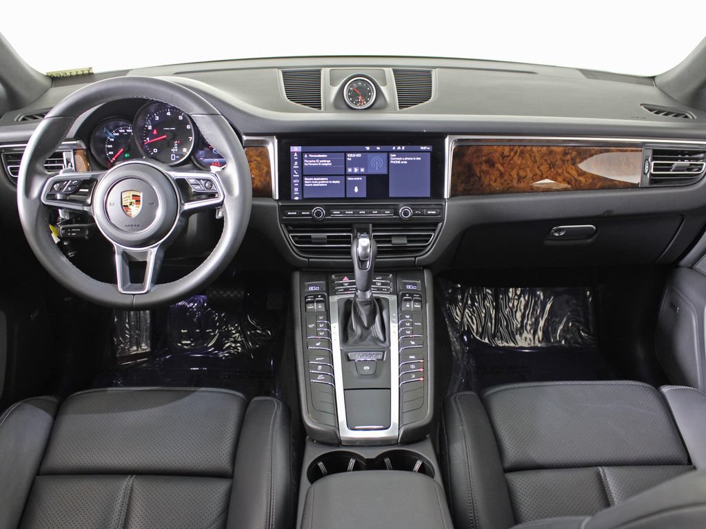 Certified 2021 Porsche Macan AWD/4WD image 21