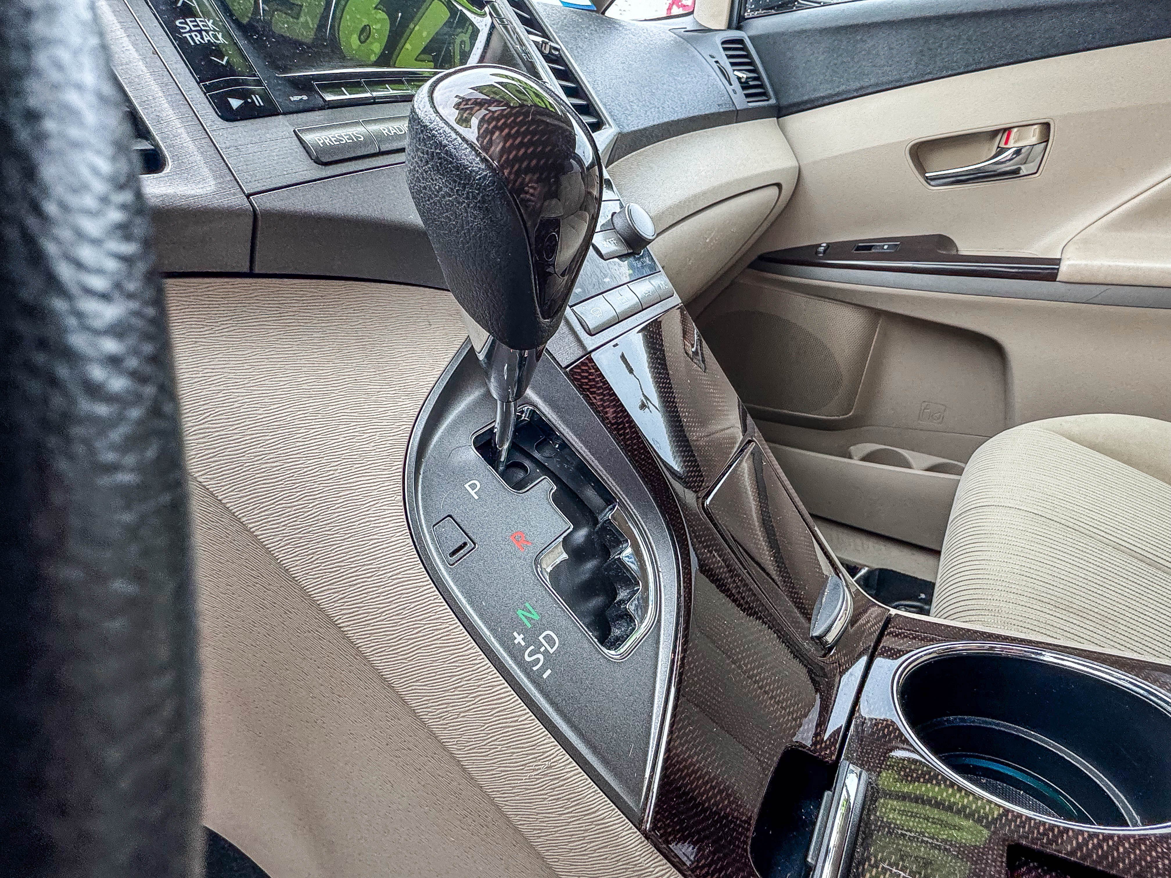 Used 2010 Toyota Venza FWD image 19