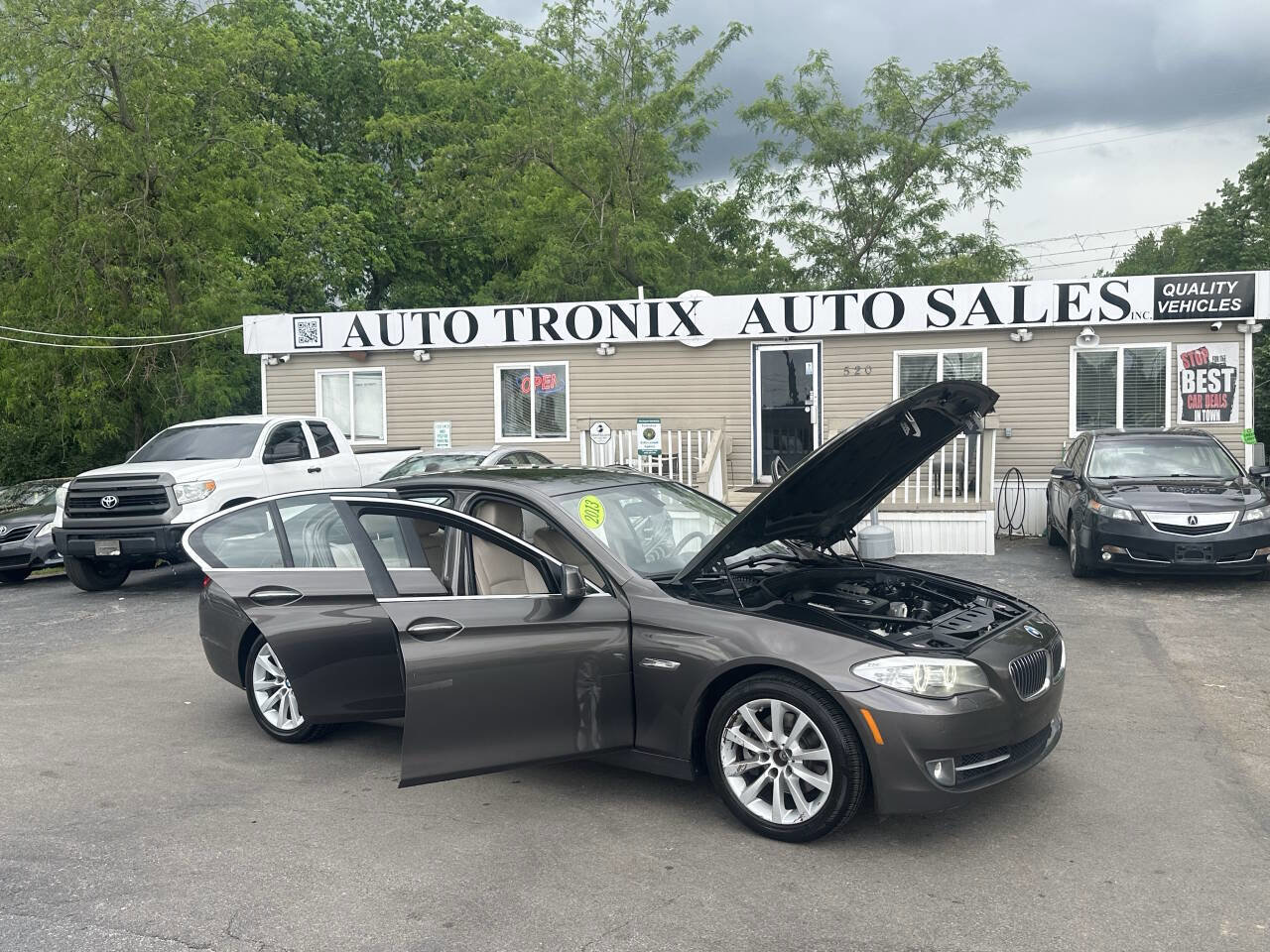 Used 2013 BMW 528i xDrive Sedan AWD/4WD image 24