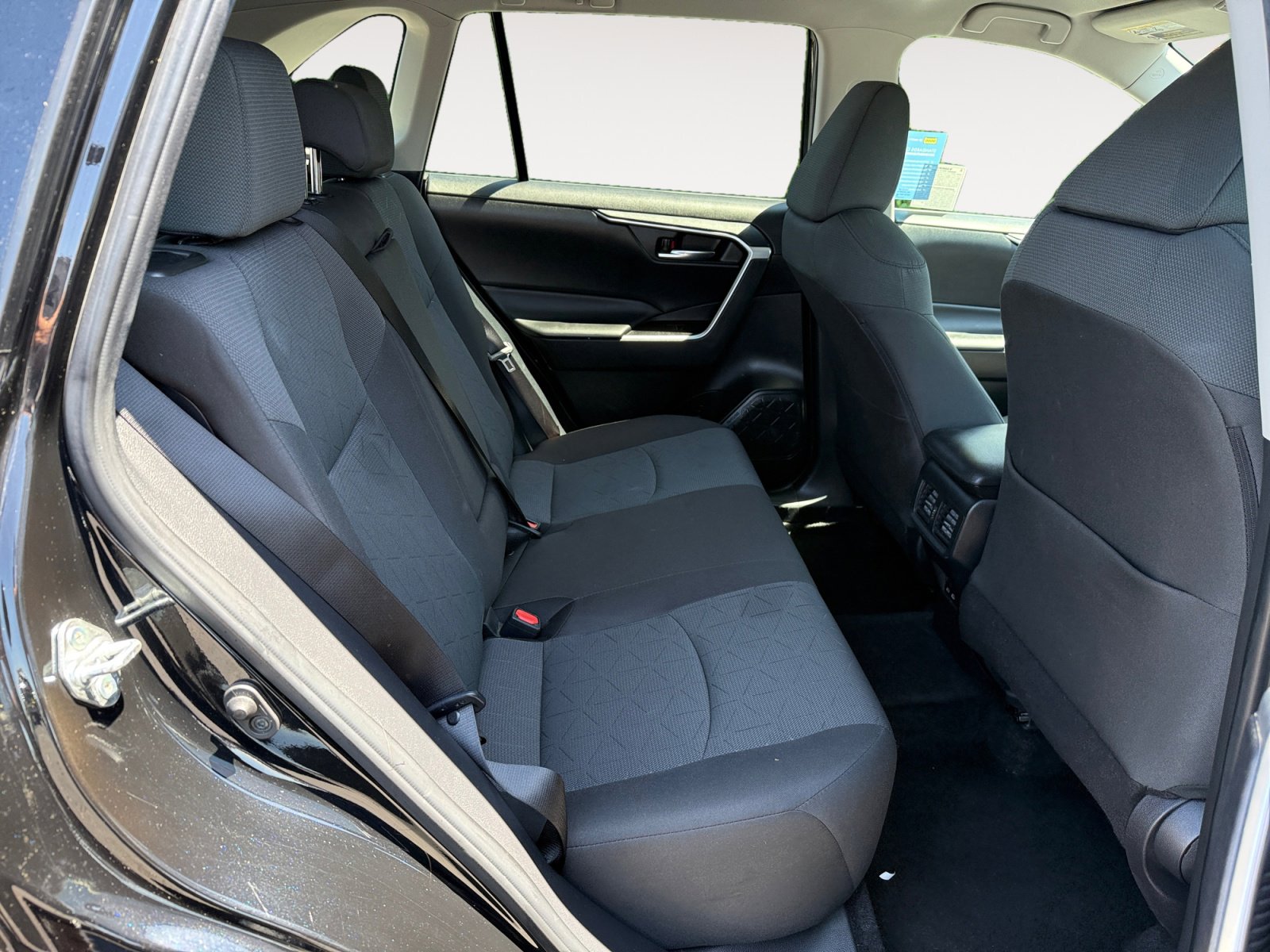 Used 2024 Toyota RAV4 XLE FWD image 18