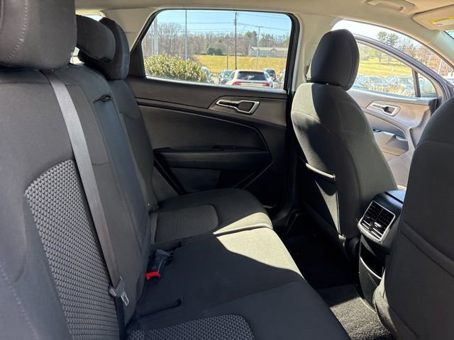 Used 2023 Kia Sportage LX AWD/4WD image 30