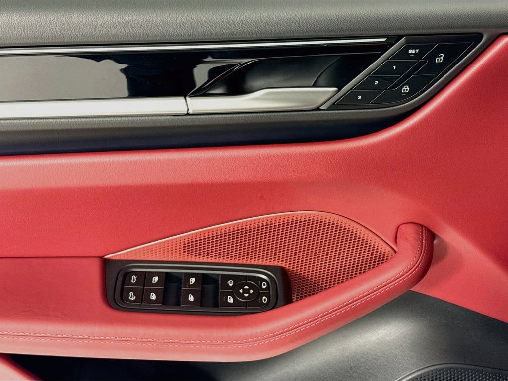 New 2026 Porsche Macan Electric RWD image 11