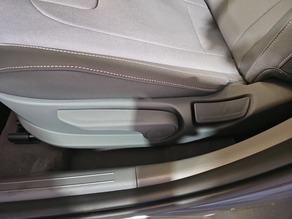 New 2026 Hyundai Elantra SEL Sport Premium FWD image 30