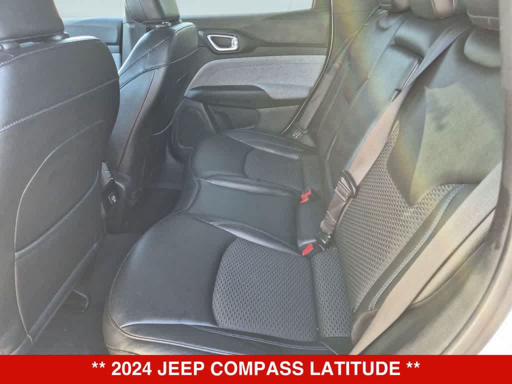 Used 2024 Jeep Compass Latitude AWD/4WD image 19