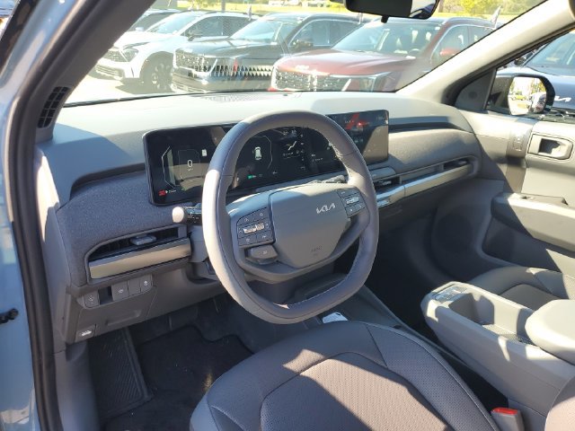 New 2027 Kia EV3 Wind FWD image 24