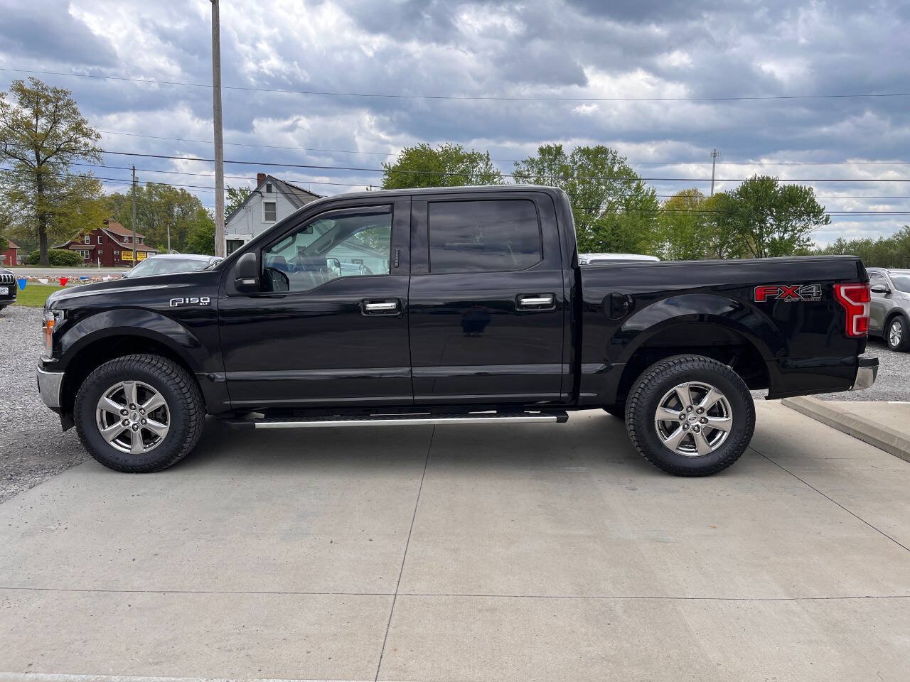 Used 2019 Ford F150 XLT w/ Equipment Group 302A Luxury AWD/4WD image 4