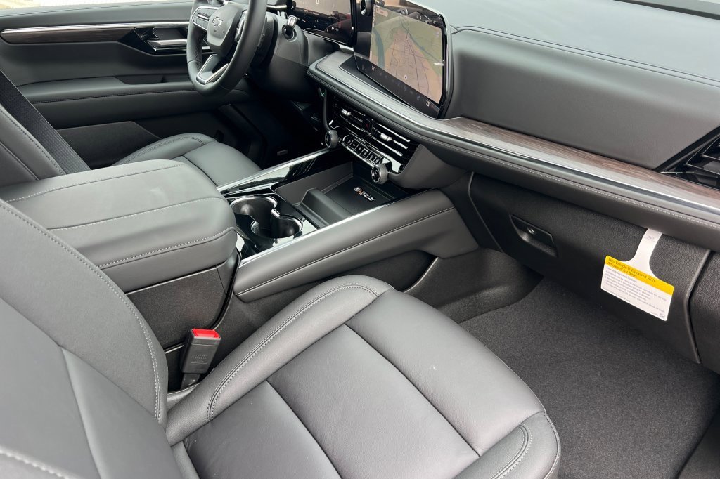 New 2026 Chevrolet Suburban Z71 image 14