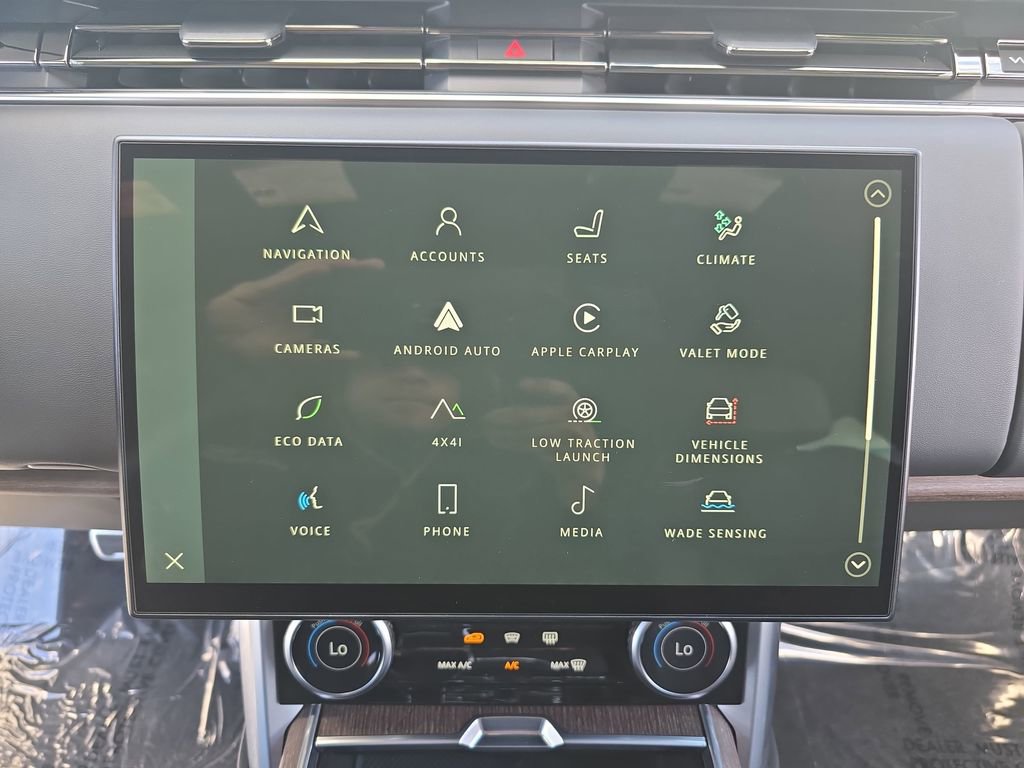 Certified 2023 Land Rover Range Rover SE image 22