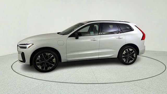 New 2026 Volvo XC60 T8 Plus w/ Climate Package PRO AWD/4WD image 5