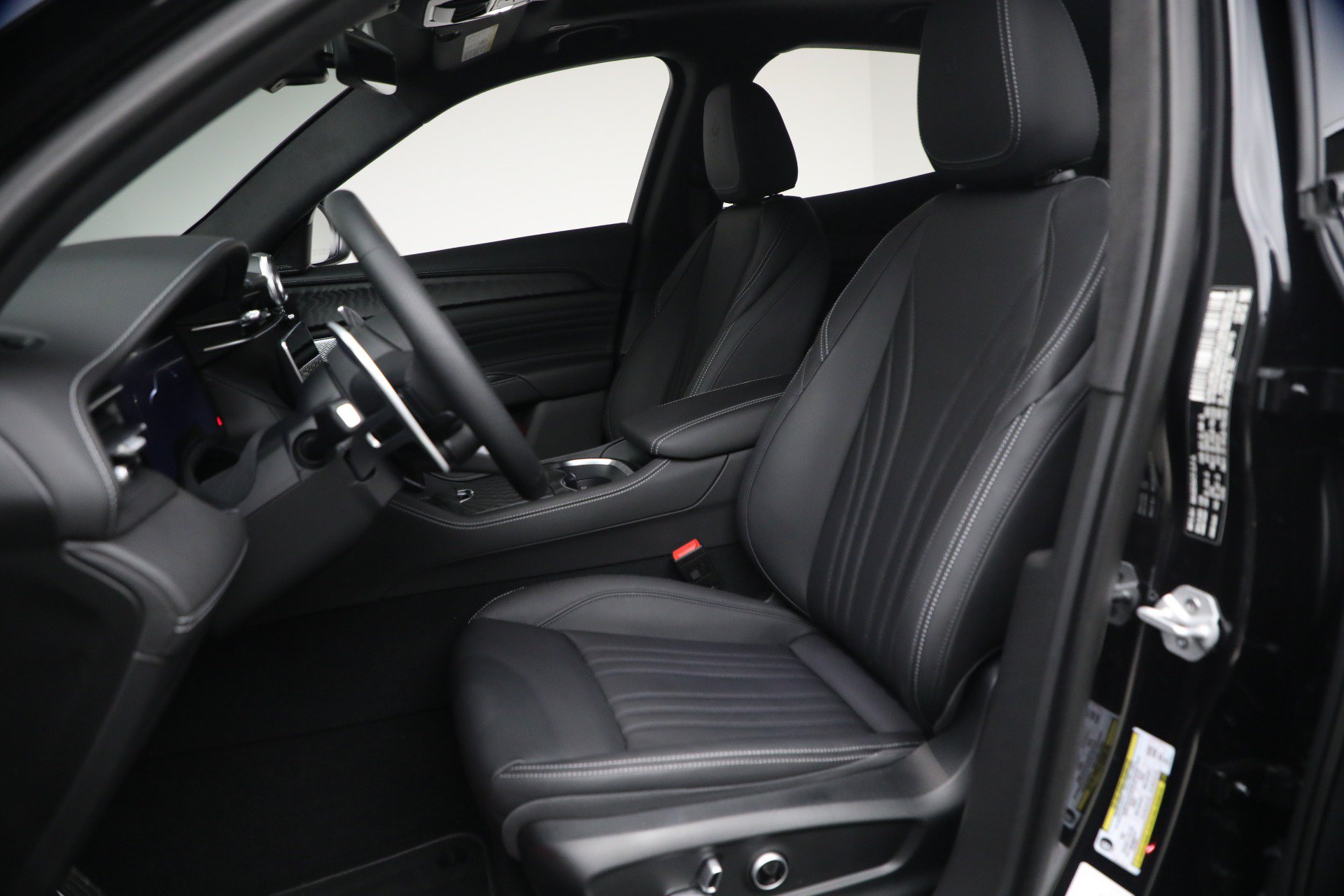 Used 2026 Maserati Grecale Modena AWD/4WD image 15