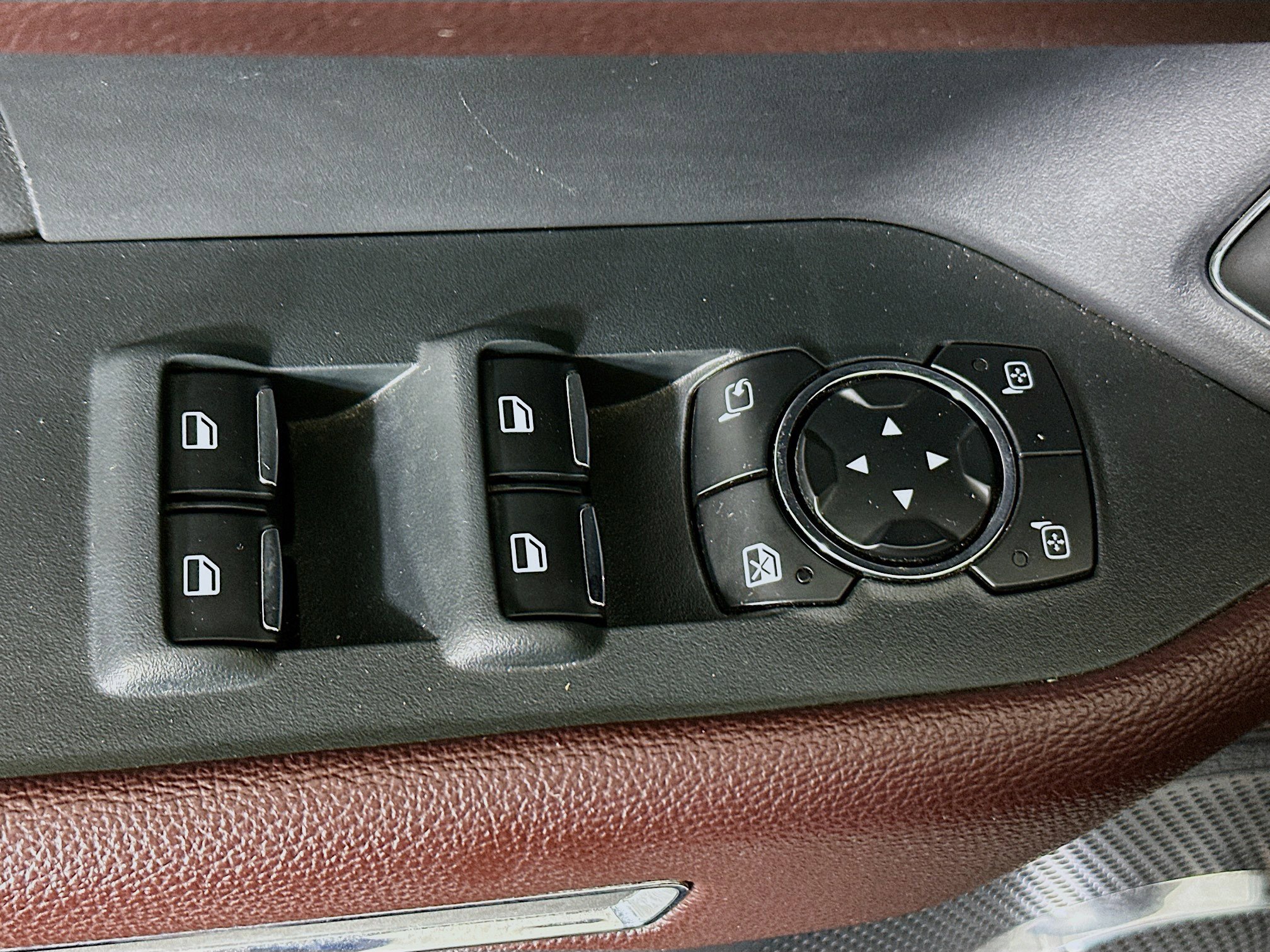 Used 2024 Ford Expedition Limited image 14