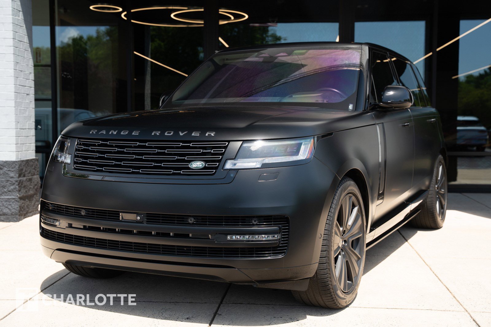 Used 2023 Land Rover Range Rover Long Wheelbase Autobiography AWD/4WD image 6