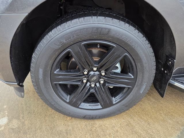 Used 2021 Ford Expedition XLT image 11