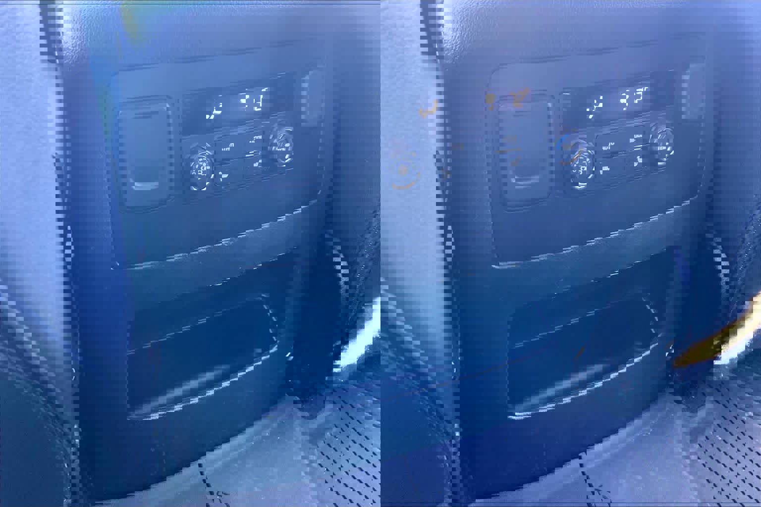 Used 2018 Chevrolet Tahoe LT w/ Luxury Package image 33