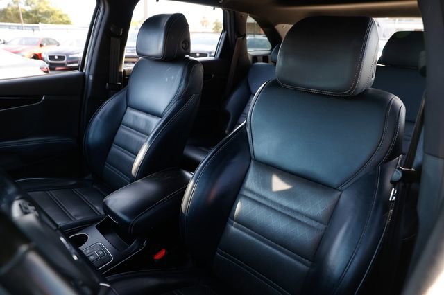 Used 2017 Kia Sorento SX image 9