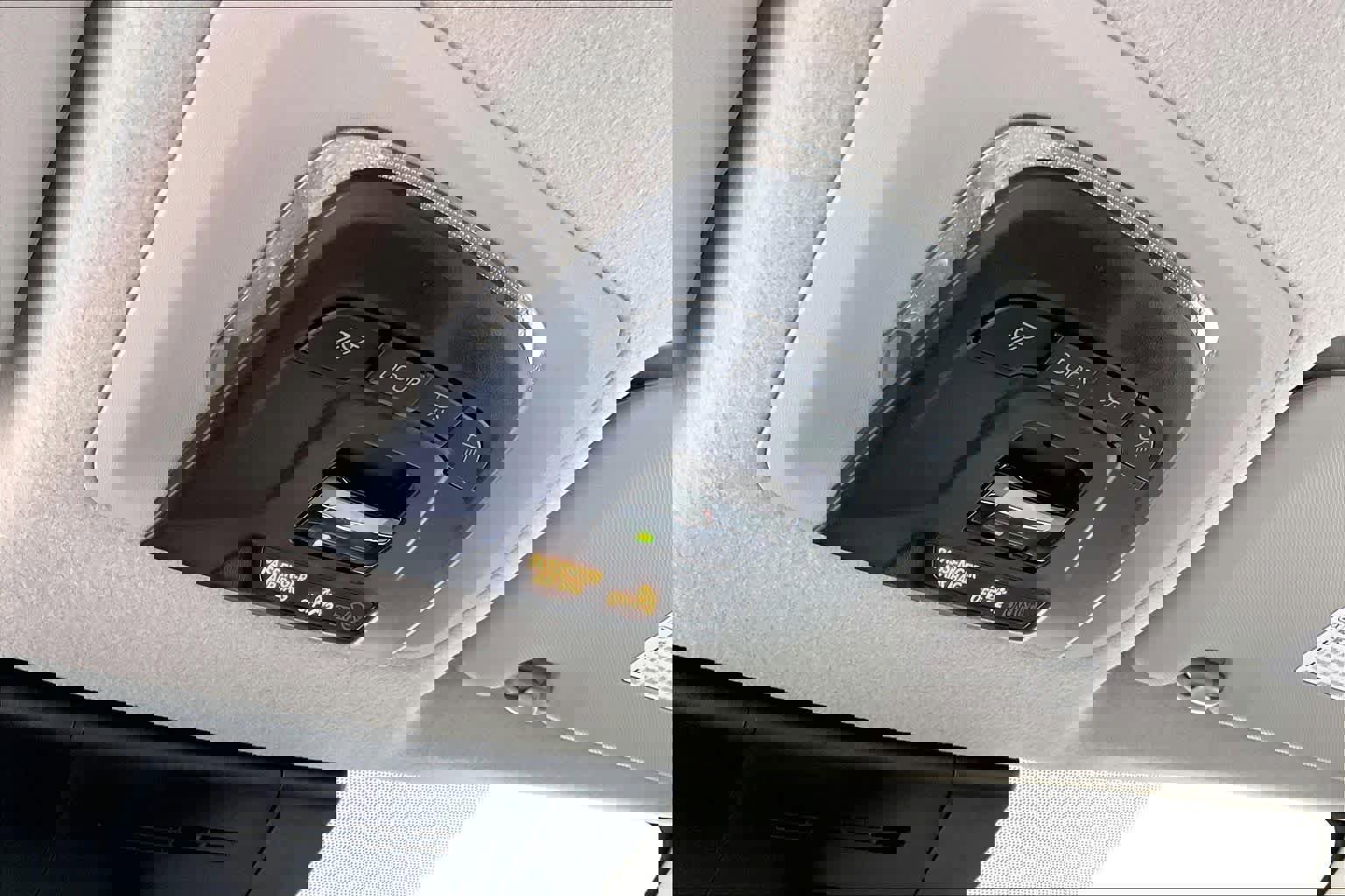 Used 2025 Toyota Corolla Cross L image 33