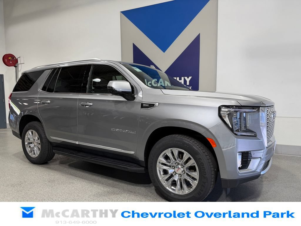 Used 2024 GMC Yukon Denali AWD/4WD image 3