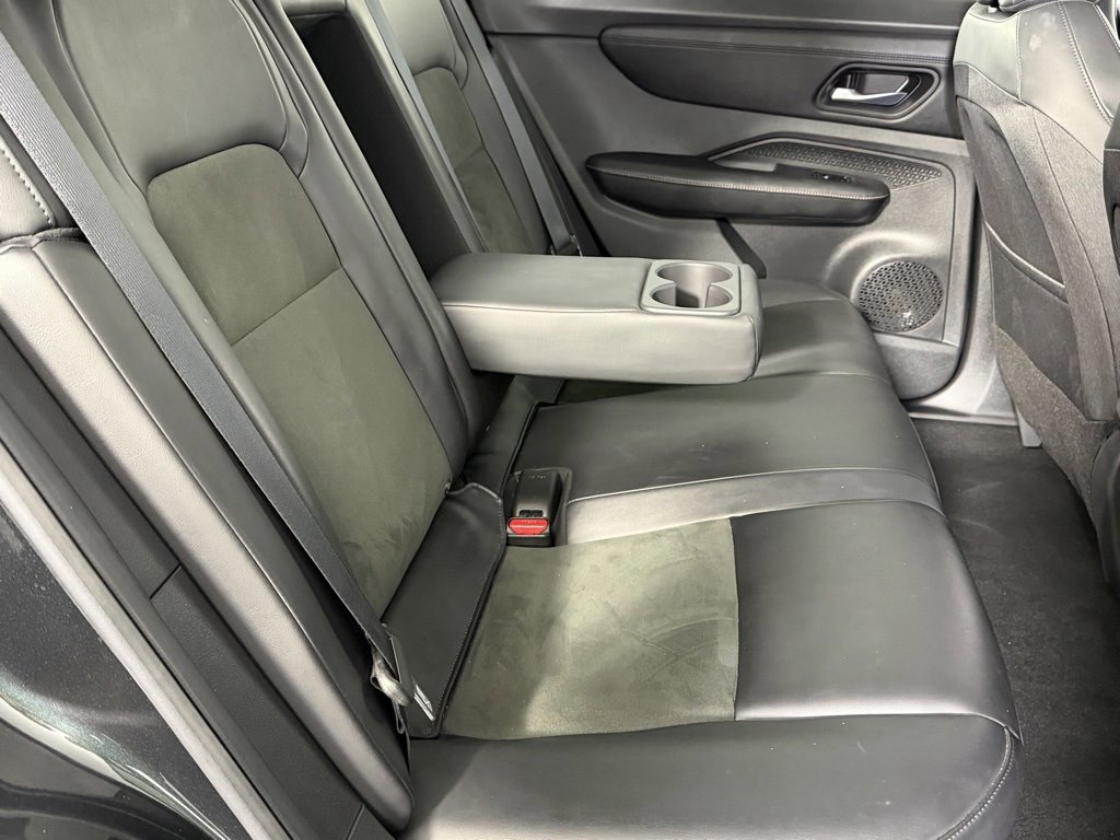 Used 2023 Nissan Ariya AWD image 30