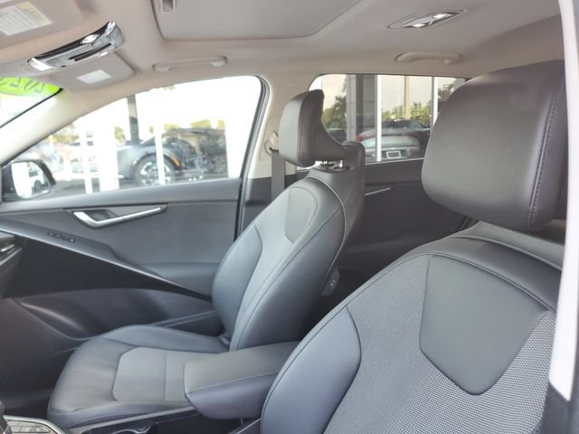 Certified 2024 Kia Niro EX Touring FWD image 16