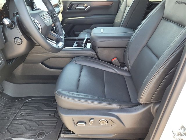 Used 2026 GMC Yukon XL Denali w/ Denali Reserve Package image 19