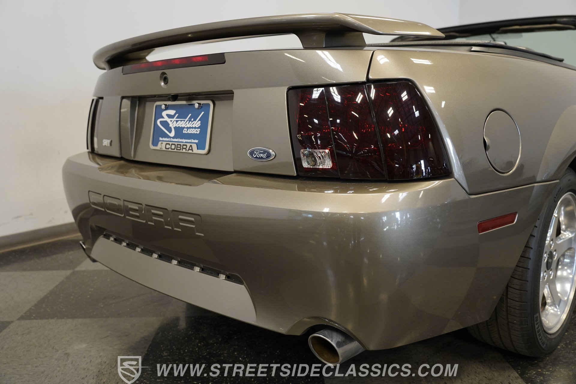 Used 2001 Ford Mustang Cobra RWD image 31