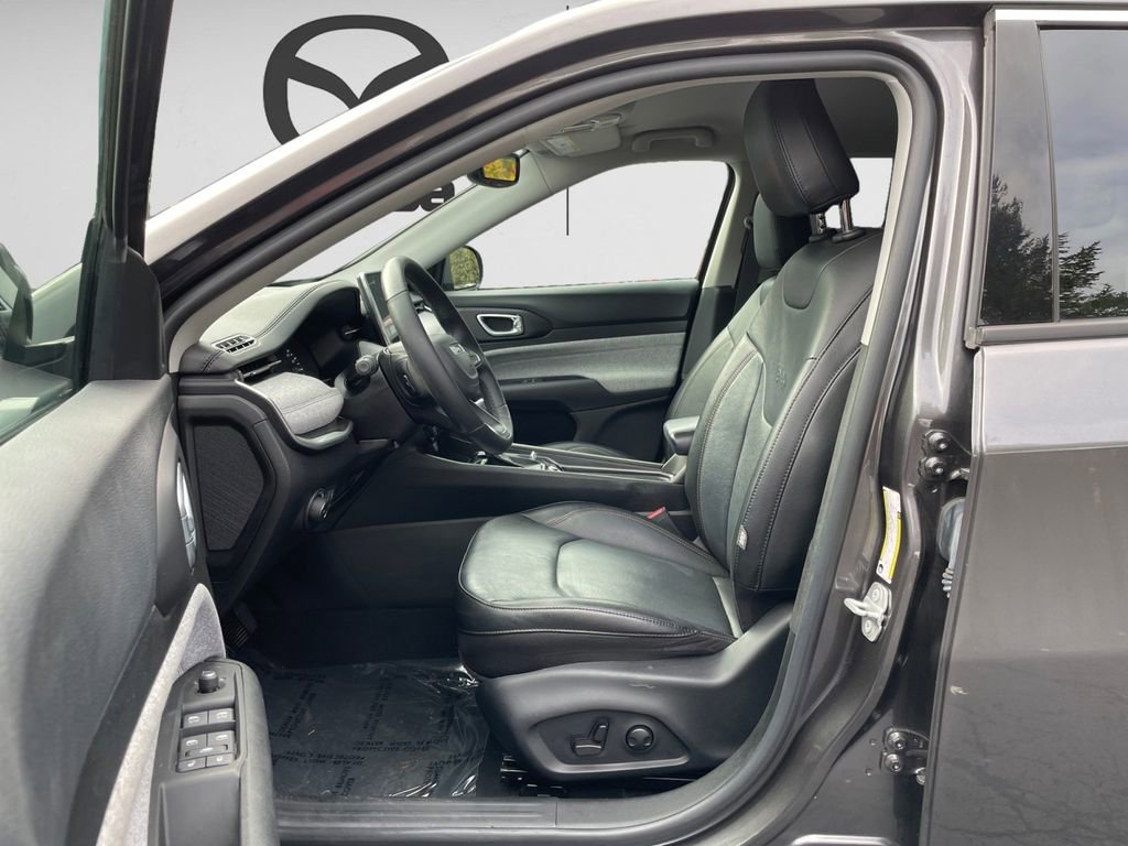 Used 2022 Jeep Compass Latitude image 9