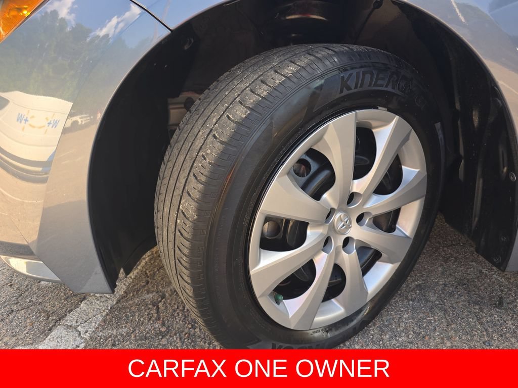 Used 2022 Toyota Corolla LE FWD image 32