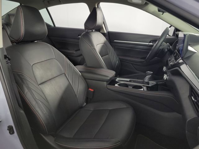 Used 2024 Nissan Altima 2.5 SR w/ SR Premium Package FWD image 16
