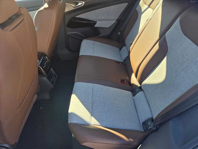 New 2025 Volkswagen ID.4 Pro image 16