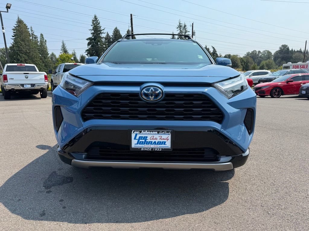 Used 2024 Toyota RAV4 SE w/ Convenience Package AWD/4WD image 8