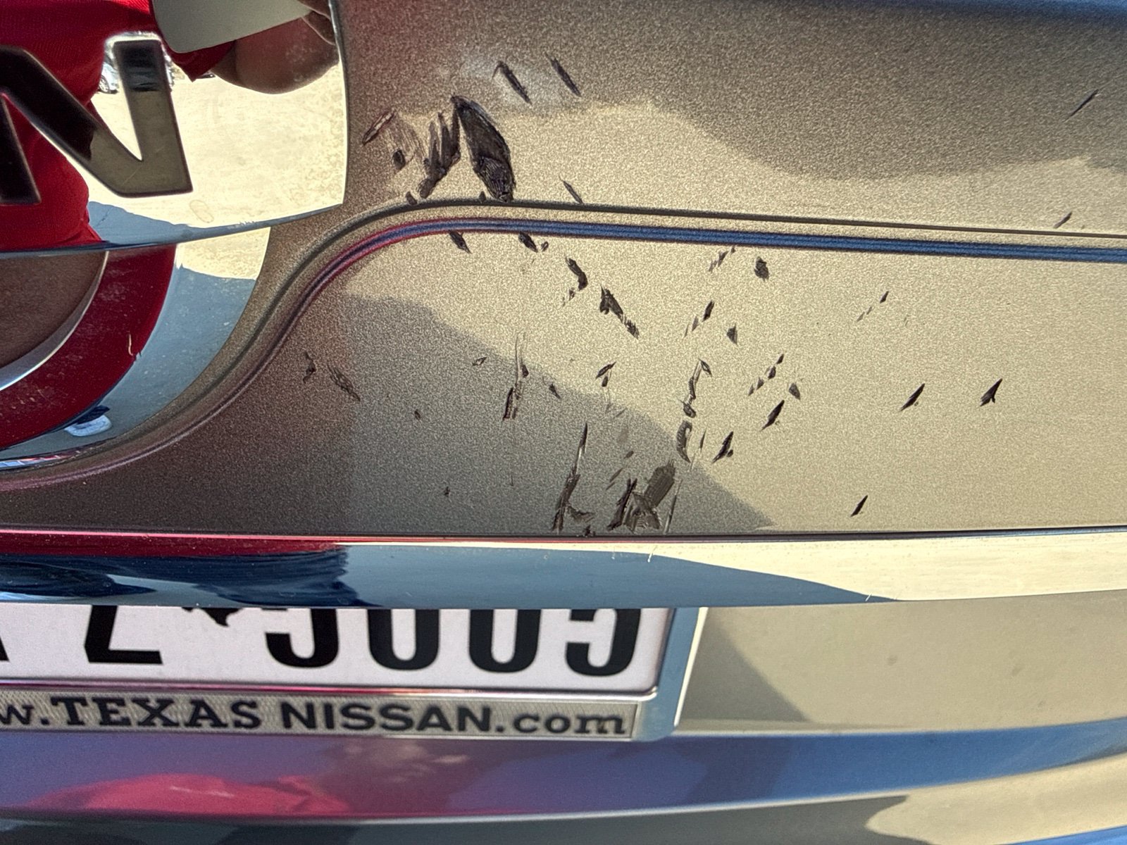 Used 2017 Nissan Rogue SV FWD image 13
